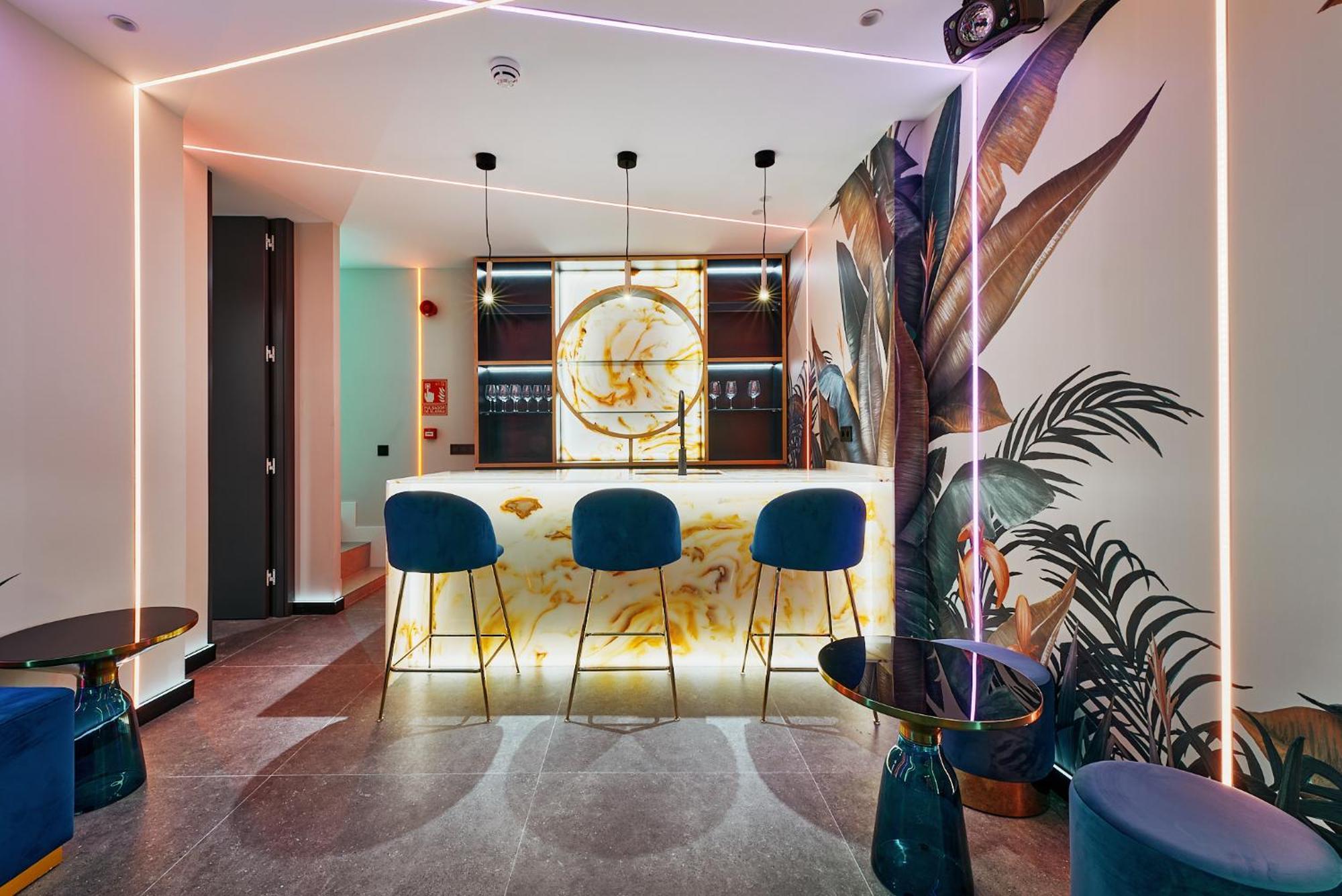 Fuencarral Living 7br 7bh Casa vacanze Madrid